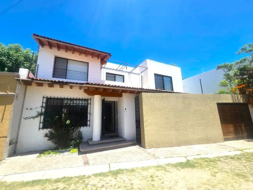 Foto 0 de Casa en venta o renta en JURICA | Id nn-gzv734