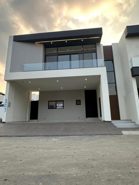 CASA NUEVA EN VENTA EN CARRETERA NACIONAL, EQUIPADA 3 RECAMARAS CASA NUEVA EN VENTA EN CARRETERA NACIONAL, EQUIPADA 3 RECAMARAS