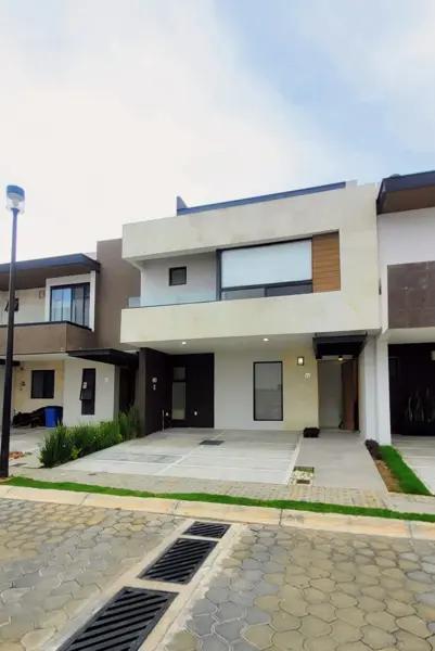 Venta de casa en Puebla, Lomas de Angelópolis -  Parque Altaria