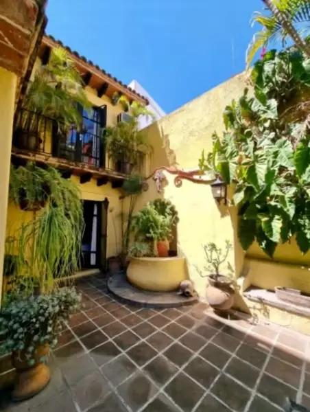 Increíble casa con vegetación en Las Palmas.