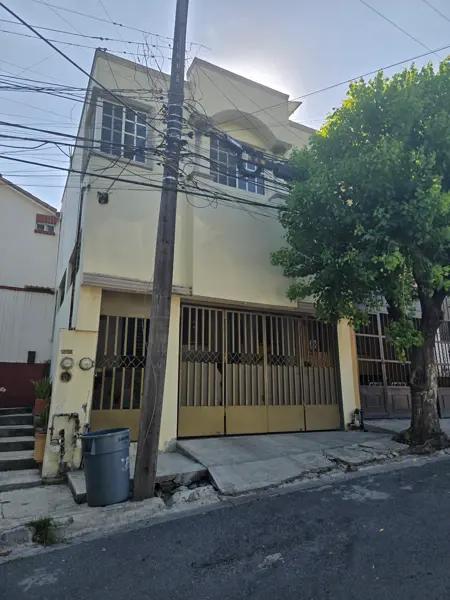 Casa en VENTA en LOMAS MEDEROS en Zona Sur de Monterrey Nuevo León