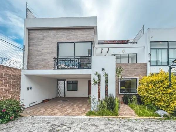 CASA EN VENTA CON RECÁMARA EN PLANTA BAJA EN RESIDENCIAL TLATEMPA, SAN PEDRO CHOLULA