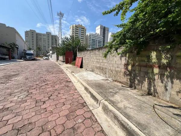 VENTA DE TERRENO CERCA DE COSTERA LAS PALMAS EN ACAPULCO PLAYA DIAMANTE VENTA DE TERRENO CERCA DE COSTERA LAS PALMAS EN ACAPULCO PLAYA DIAMANTE
