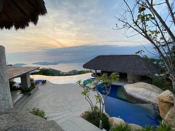 CASA EN RENTA EN LA CIMA ACAPULCO