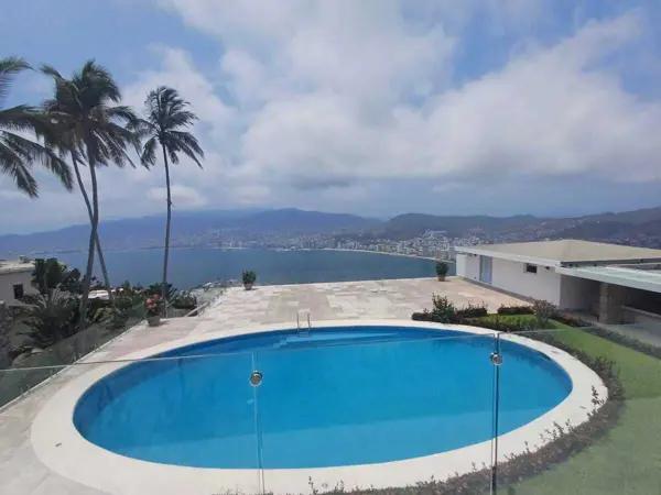 CASA EN VENTA EN LAS BRISAS ACAPULCO