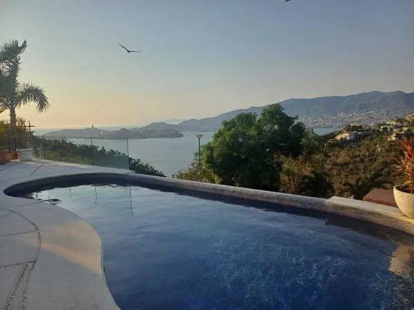 VILLA EN VENTA EN PALMETTO EN BRISAS DEL MARQUES ACAPULCO