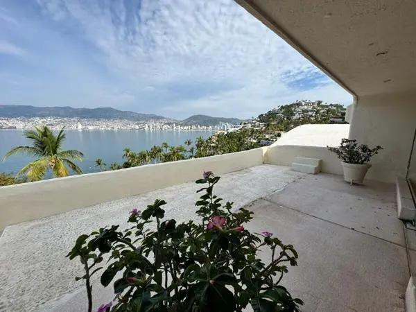 CASA EN VENTA EN LA S BRISAS ACAPULCO DORADO