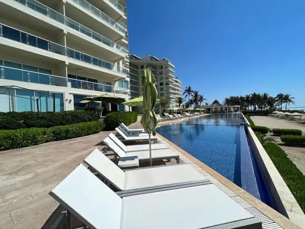 DEPARTAMENTO EN VENTA EN OCEAN FRONT  ACAPULCO PLAYA DIAMANTE