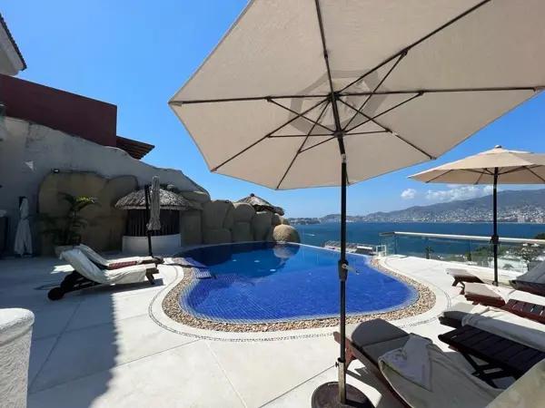 CASA EN RENTA EN MARINA BRISAS ACAPULCO