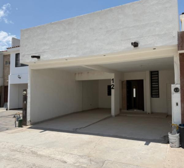 Casa en venta con amplios espacios y excelente potencial de crecimiento Casa en venta con amplios espacios y excelente potencial de crecimiento