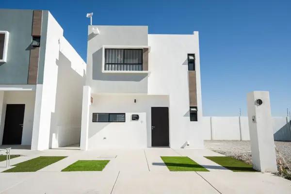 Casa Nueva en Venta con Cochera Semitechada cercana a Senderos Casa Nueva en Venta con Cochera Semitechada cercana a Senderos