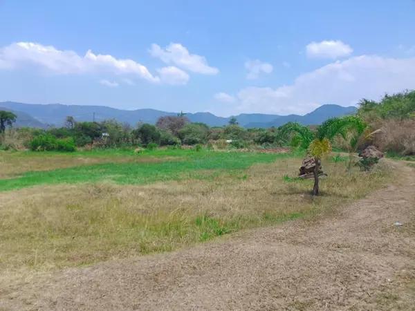 Terreno con construcción en venta en carretera Malinalco-Chalma, México