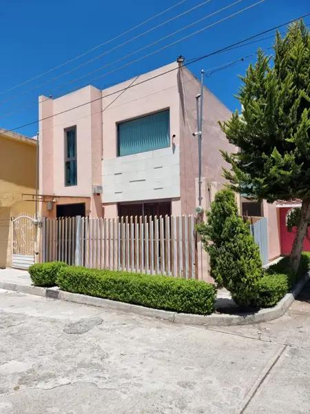CASA EN ESQUINA EN VENTA EN COLONIA ISSSTE CASA EN ESQUINA EN VENTA EN COLONIA ISSSTE
