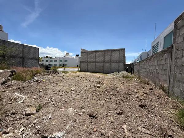 CASA EN VENTA, EN ESQUINA CON GRAN TERRENO.
VILLA CAMPESTRE ACTOPAN :)