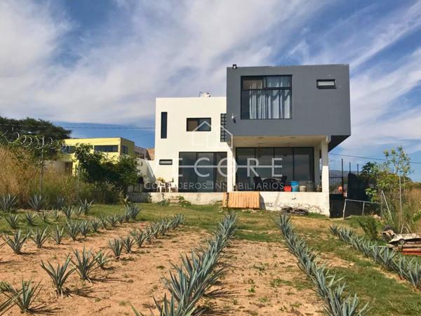 CASA EN VENTA EN HACIENDA LA HERRADURA, ZAPOPAN CASA EN VENTA EN HACIENDA LA HERRADURA, ZAPOPAN