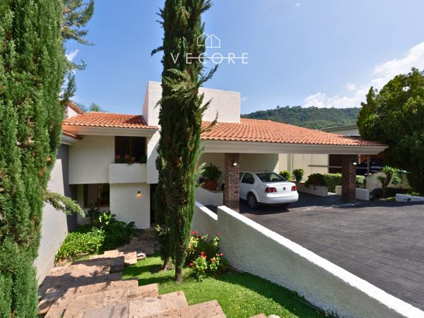 CASA EN VENTA EN LAS CAÑADAS, ZAPOPAN CASA EN VENTA EN LAS CAÑADAS, ZAPOPAN