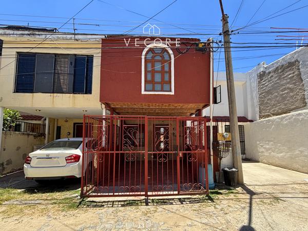 CASA EN VENTA EN PARQUES DEL AUDITORIO, ZAPOPAN