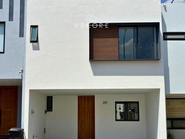 CASA EN VENTA EN REAL DE VALDEPEÑAS, BOREALES 2, ZAPOPAN