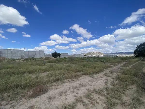 Lote ejidal de 450 m² en VENTA, ideal para construir edificio habitacional, bodega o  taller.