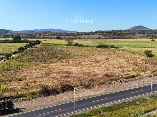 TERRENO EN VENTA A PIE DE CARRETERA EN ACATLAN DE JUAREZ, JALISCO
