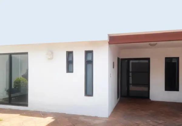 CASA EN VENTA EN FELIX IRETA, MORELIA
