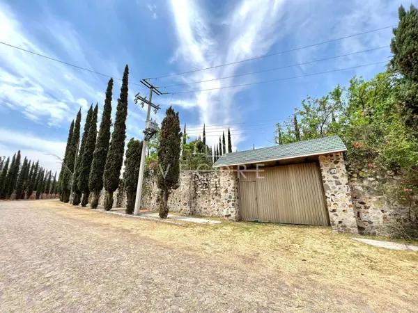 CASA DE CAMPO EN LA CALERA VALLE DE LOS OLIVOS, TLAJOMULCO DE ZUÑIGA