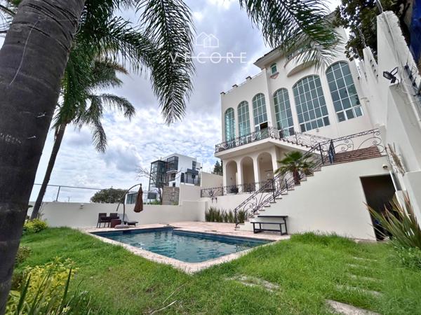 CASA EN VENTA EN BUGAMBILIAS, ZAPOPAN