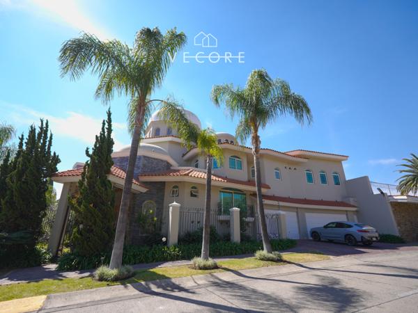 CASA EN VENTA EN FRACCIONAMIENTO BUGAMBILIAS, ZAPOPAN CASA EN VENTA EN FRACCIONAMIENTO BUGAMBILIAS, ZAPOPAN