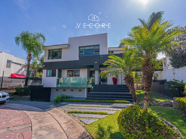 CASA EN VENTA, VALLE REAL, ZAPOPAN