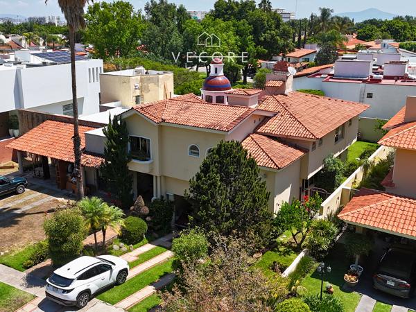 CASA EN VENTA EN VALLE REAL, ZAPOPAN