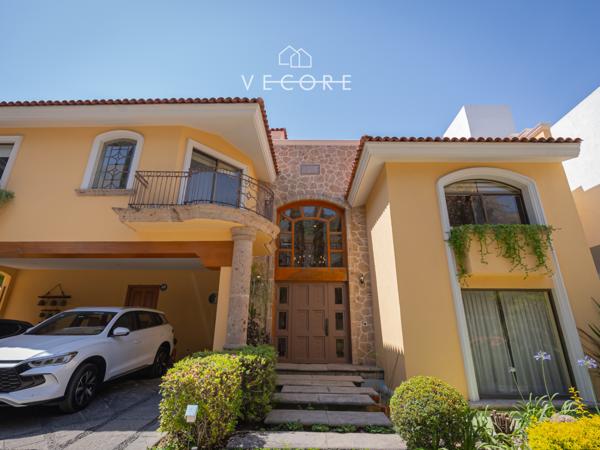 CASA EN EXCLUSIVA ZONA, COL. ALTAMIRA, ZAPOPAN CASA EN EXCLUSIVA ZONA, COL. ALTAMIRA, ZAPOPAN