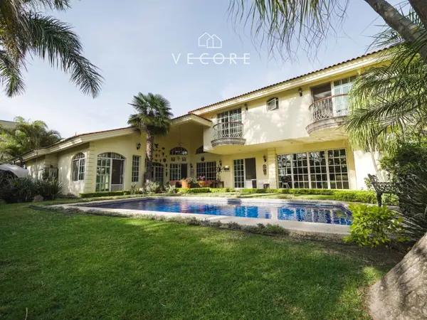 CASA EN VENTA, BUGAMBILIAS, ZAPOPAN CASA EN VENTA, BUGAMBILIAS, ZAPOPAN