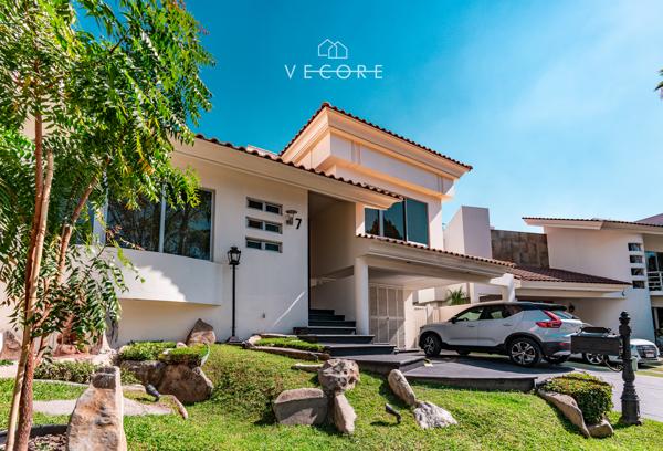 CASA EN VENTA EN VALLE REAL, ZAPOPAN
