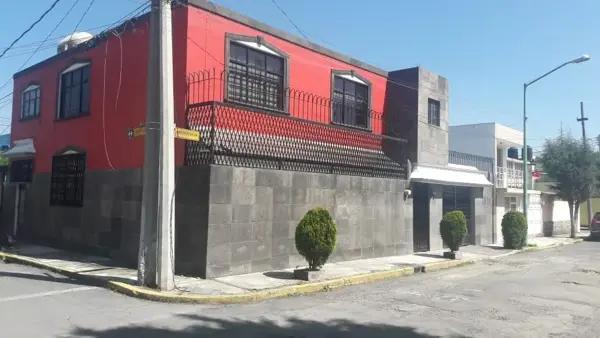 Amplia casa en venta en Colonia Independencia, Toluca, México