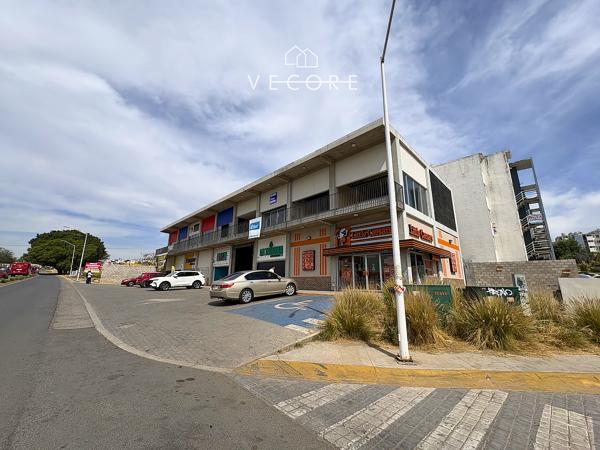 PLAZA COMERCIAL EN VENTA, EL ROBLE, ZAPOTLANEJO PLAZA COMERCIAL EN VENTA, EL ROBLE, ZAPOTLANEJO