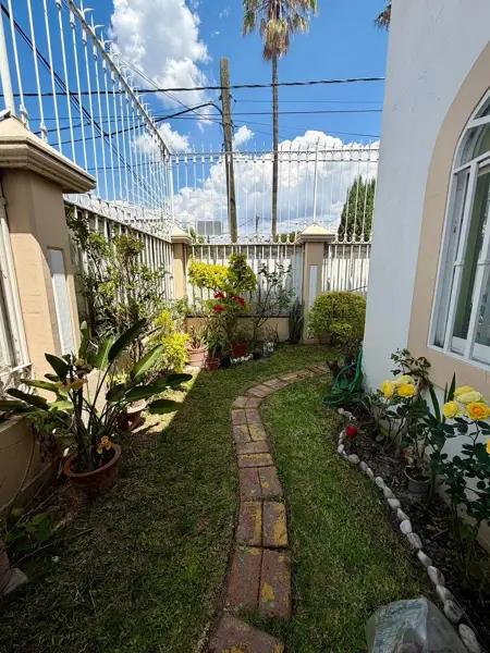 CASA EN VENTA LAS ARBOLEDAS CELAYA CASA EN VENTA LAS ARBOLEDAS CELAYA