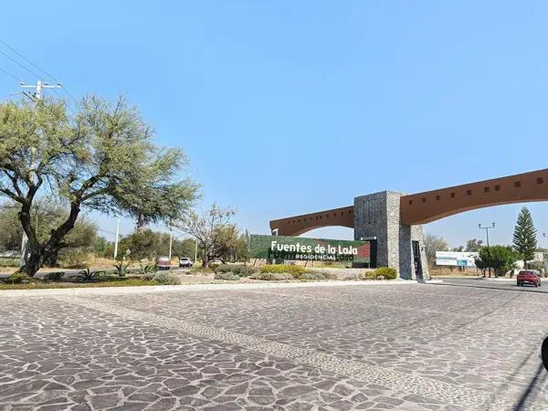 TERRENO EN VENTA FUENTES DEL CONQUISTADOR LA LAJA CELAYA