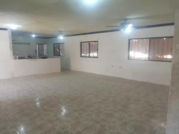 Casa de 1 PISO en ESQUINA a la Venta en Ampliación la Rosita, Torreón Casa de 1 PISO en ESQUINA a la Venta en Ampliación la Rosita, Torreón