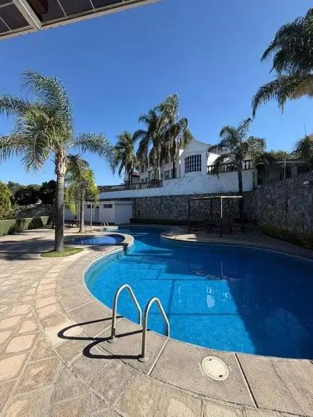 Preciosa casa 
Bugambilias 
Zapopan