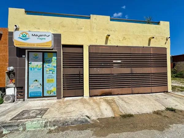 CASA EN VENTA CON LOCAL COMERCIAL EN LOS HÉROES, MÉRIDA