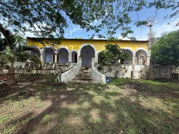 Hacienda henequenera histórica de 1911 en Izamal