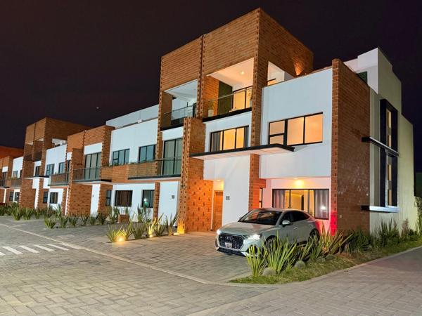 Casa en Venta en Fraccionamiento en Metepec con 4 Recámaras y Amenidades Casa en Venta en Fraccionamiento en Metepec con 4 Recámaras y Amenidades