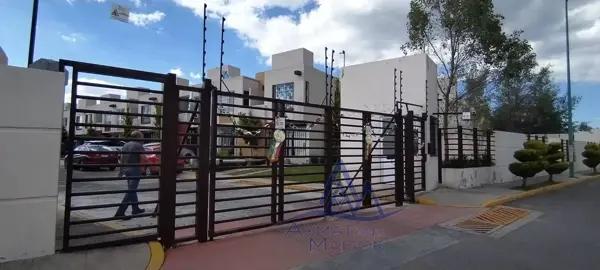 Casa en Fracc. La Florida-Ambrosia, Otzolotepec: Oportunidad de Inversión en Remate Hipotecario