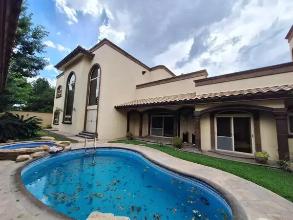 VENTA DE RESIDENCIA EN SAN PATRICIO PLUS AL NORTE DE SALTILLO