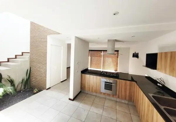 CASA EN VENTA EN EL OLIVAR ALTOZANO, MORELIA