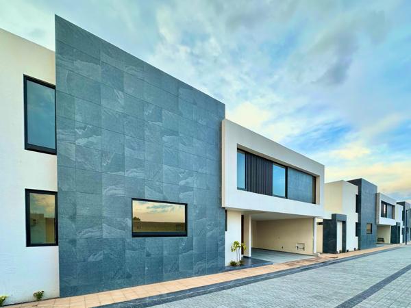 Casa en Venta en San Gaspar Tlahuelilpan, en Metepec con 3 Recámaras
