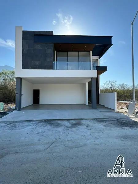 Residencia de Lujo en Venta – Aysso 1er Sector