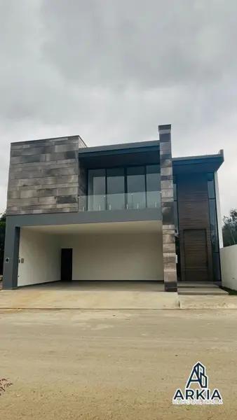 Residencia de Lujo en Venta – Aysso 1er Sector