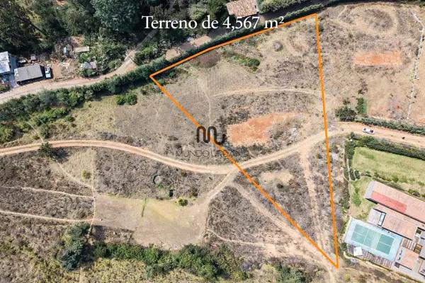 Terreno en venta en condominio Cardo Santo Valle de bravo Avandaro