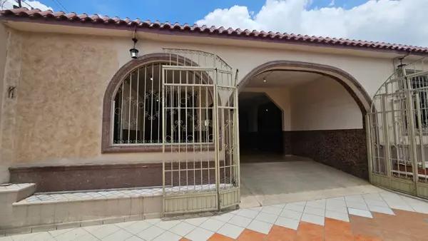 Casa en venta en Colonia Vista Hermosa